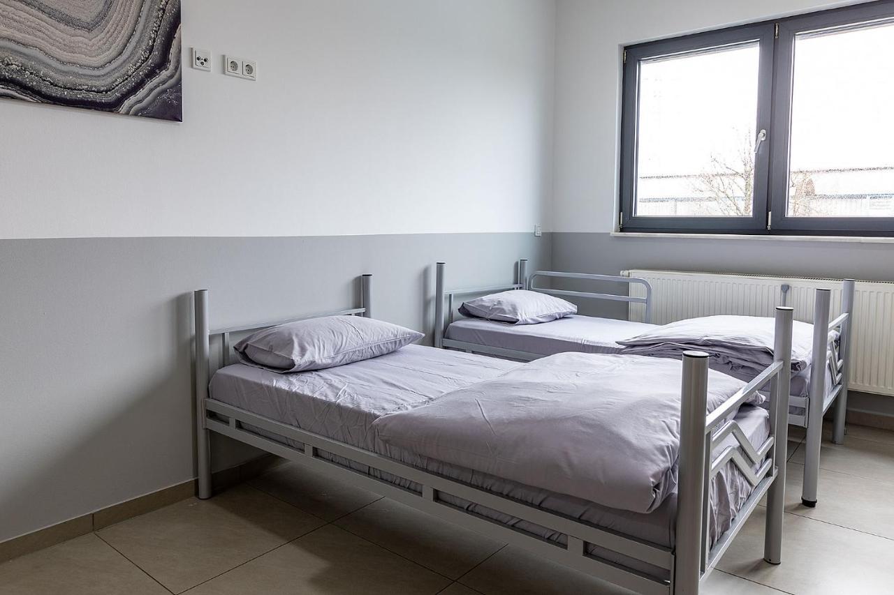 Boardinghouse Kayser Guenstige Monteursunterkunft, Monteurwohnung In Hanau Bei Frankfurt Am Main Und Aschaffenburg, Kostenfreie Parkplaetze! 外观 照片