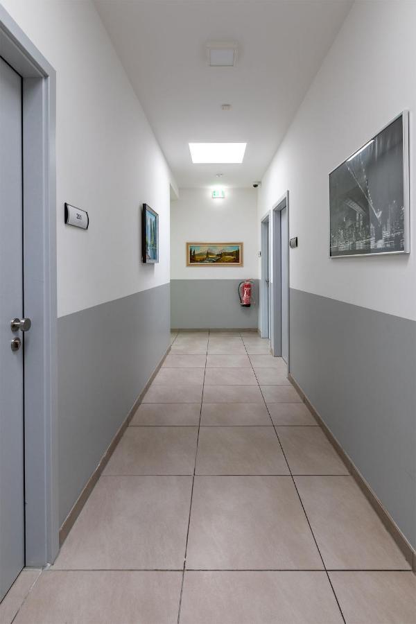 Boardinghouse Kayser Guenstige Monteursunterkunft, Monteurwohnung In Hanau Bei Frankfurt Am Main Und Aschaffenburg, Kostenfreie Parkplaetze! 外观 照片